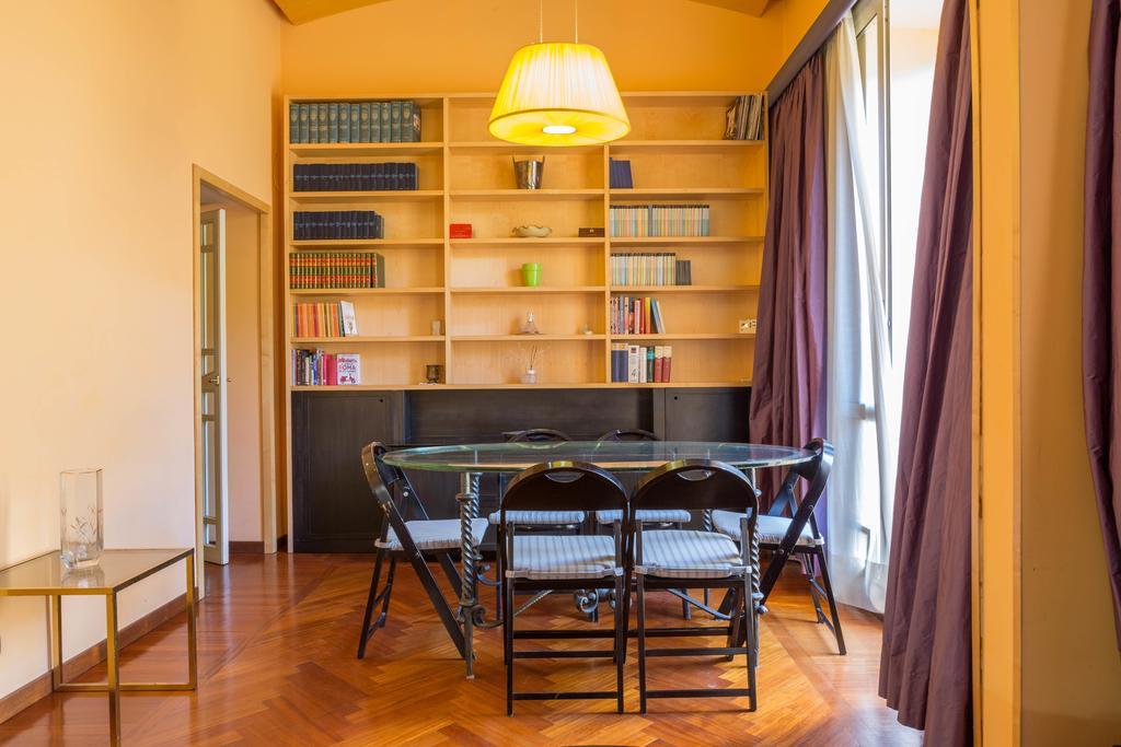 Friendly Domus Al Colosseo Roma Exterior foto